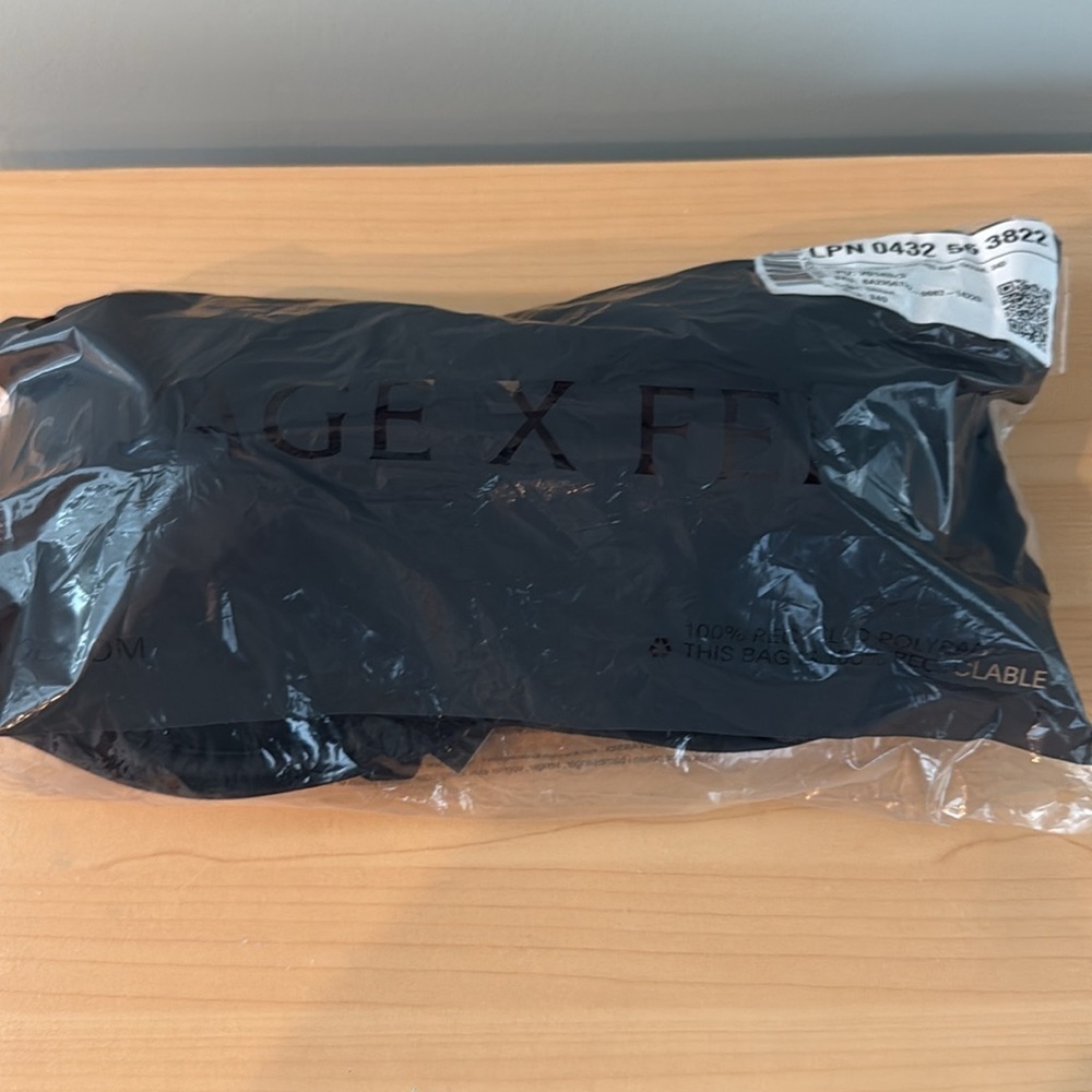 Savage X Fenty Strapless Bra Black Caviar-NWT - Picture 4 of 7
